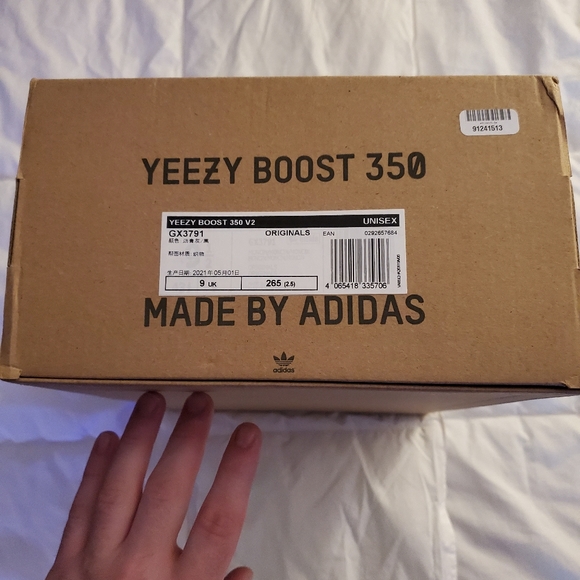 Yeezy Boost 350 V2 Mono Cinder - Picture 2 of 4